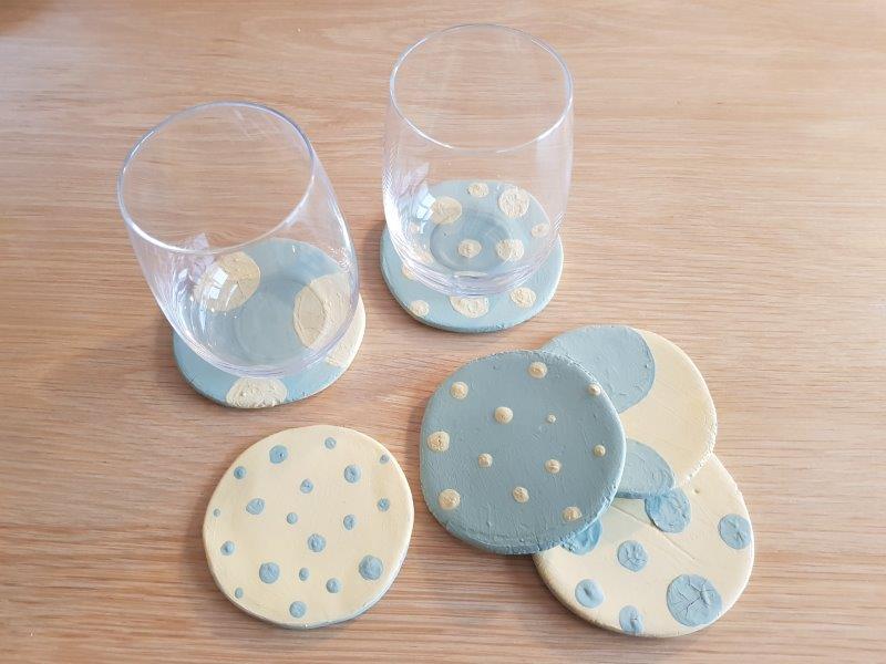 Coasters med brikker i brug. Instruks 6.